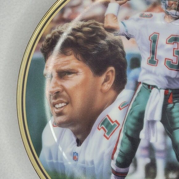1996 Bradford Exchange Dan Marino NFL Quarterback Club 8" Plate Miami Dolphins - Picture 5 of 11